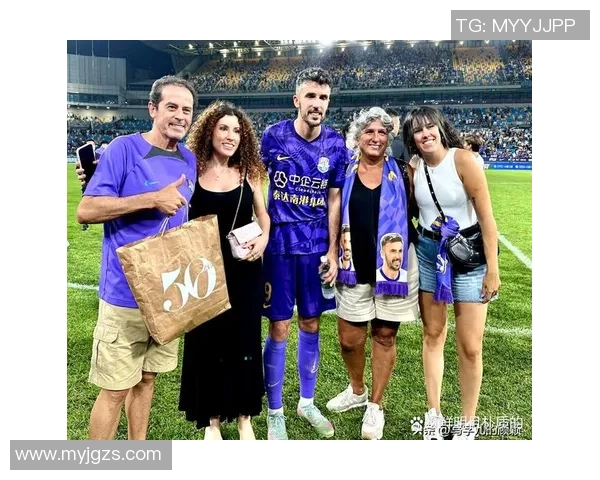 女明星畅谈足球明星背后的故事与精彩瞬间视频回顾